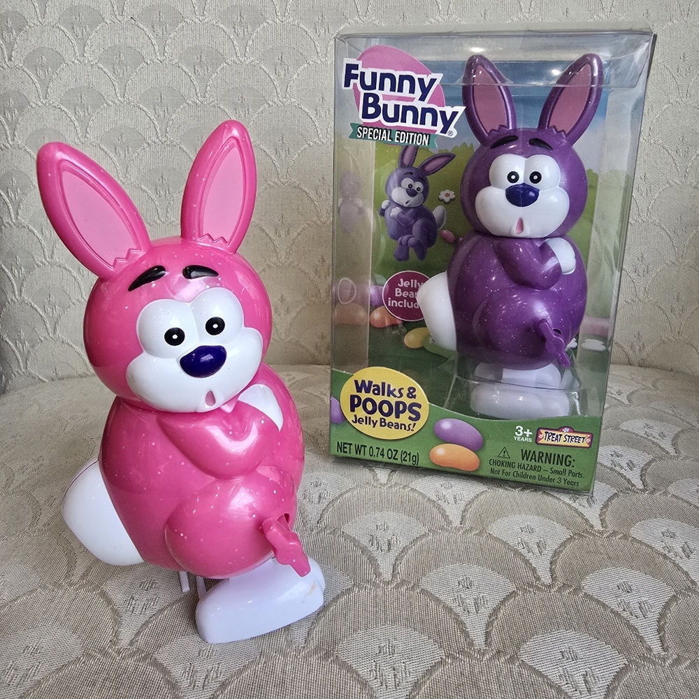 lot of 2 Easter Funny Bunny Pooping Rabbits Pink Purple Candy Dispenser Poops